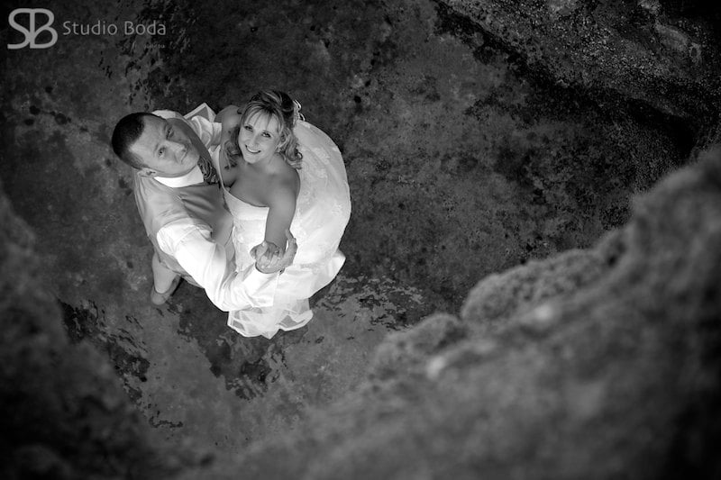 trash-the-dress-cueva_BZM4071 novios blanco y negro trash the dress