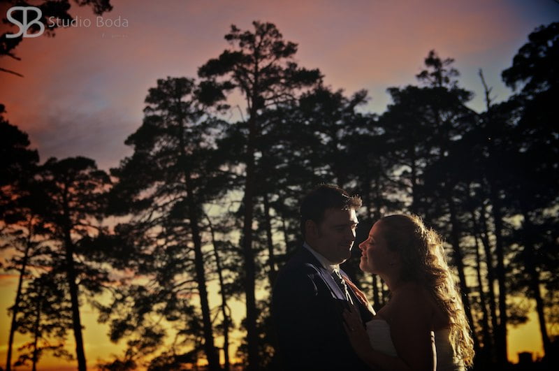 retrato novios atardecer - fotografía artistica de boda