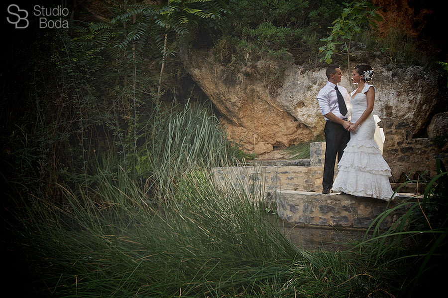 pareja trash the dress
