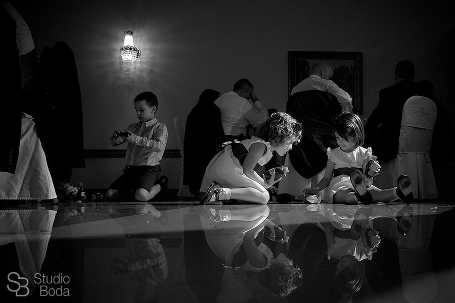 niños en la boda