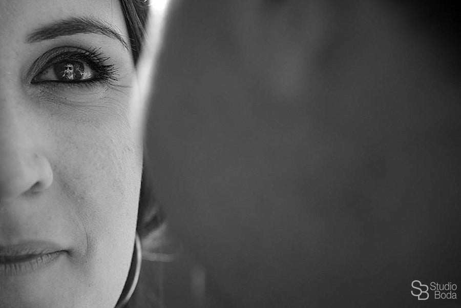 artistic wedding photographer