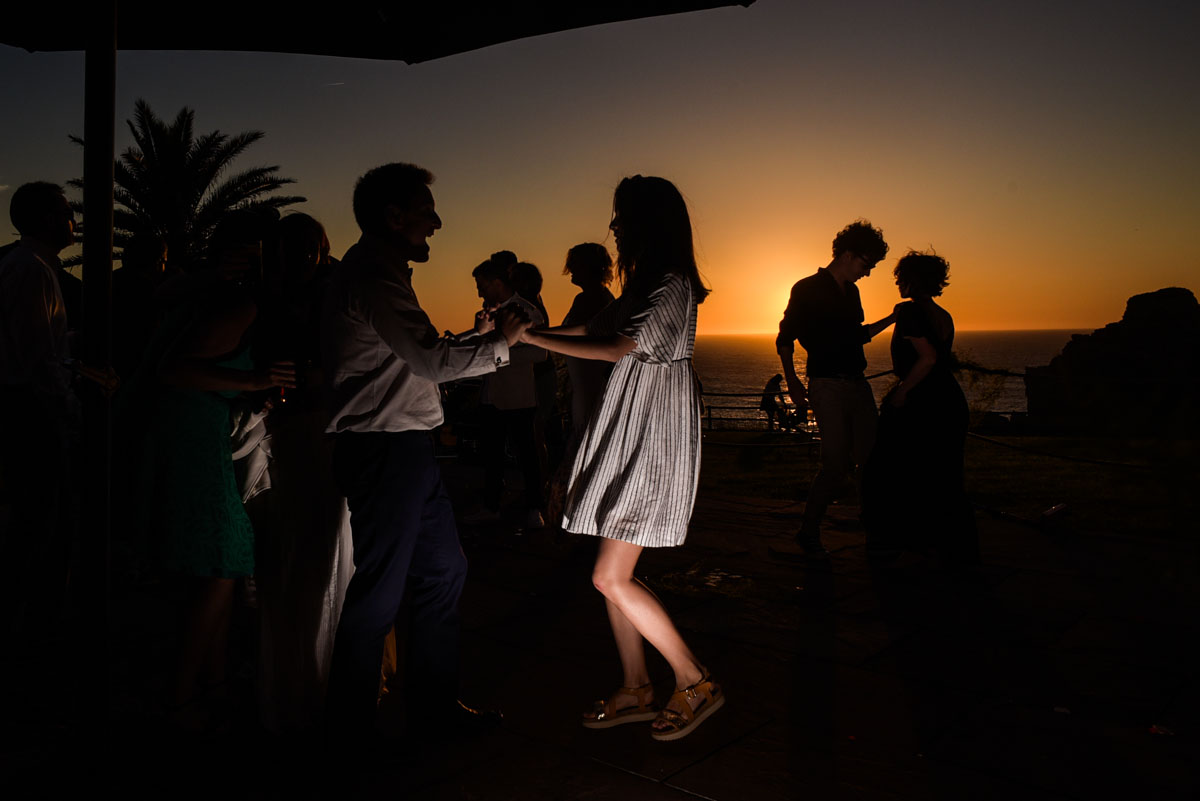 fiesta boda atardecer