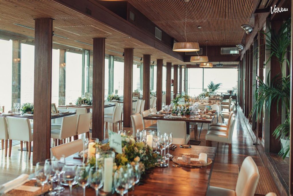 Restaurante La Ereta, terraza panorámica en Alicante con vistas al mar y cocina creativa para bodas íntimas. 
