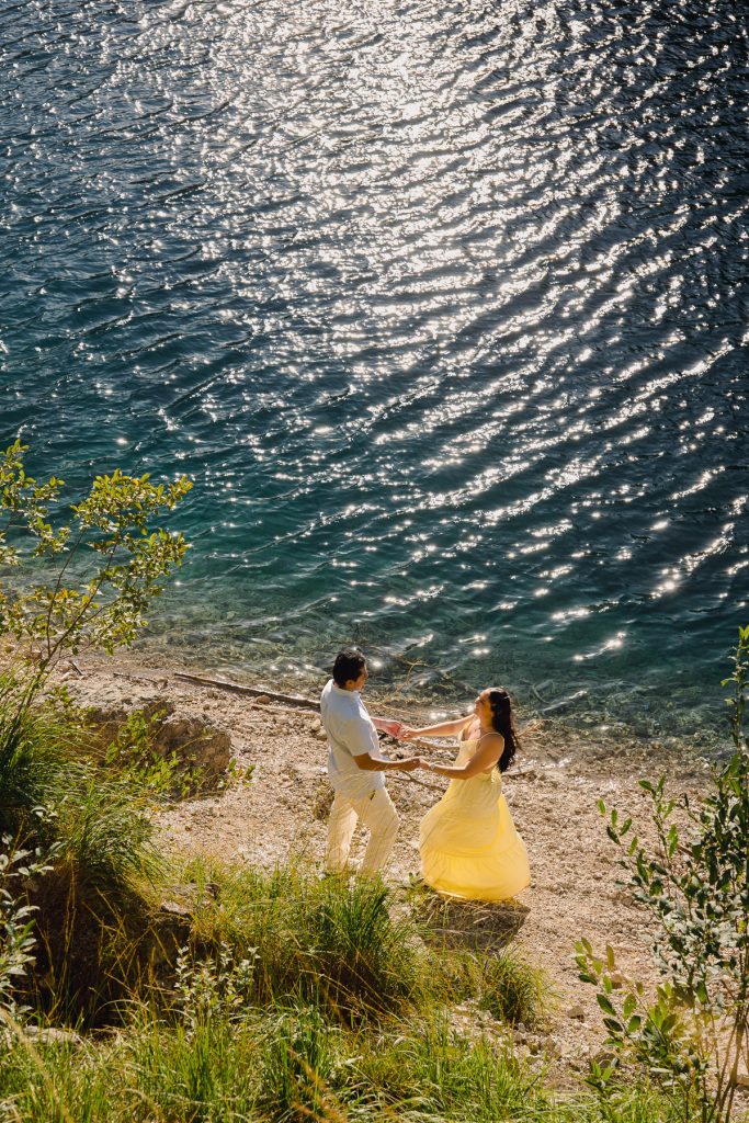 Pareja en el Lago de Braies